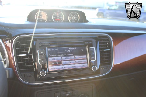 2013 Volkswagen Beetle image 93