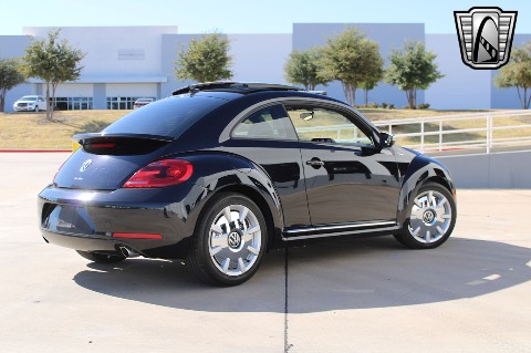 2013 Volkswagen Beetle image 17