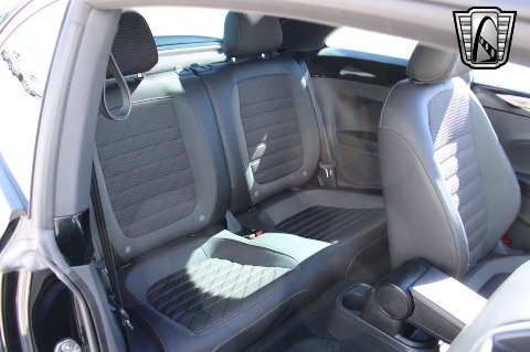 2013 Volkswagen Beetle image 69
