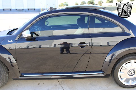 2013 Volkswagen Beetle image 97