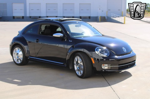 2013 Volkswagen Beetle image 22