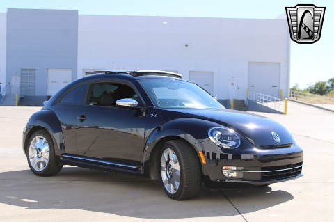 2013 Volkswagen Beetle image 23