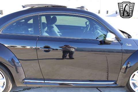 2013 Volkswagen Beetle image 100