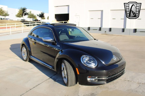 2013 Volkswagen Beetle image 101