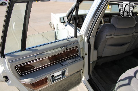 1981 Lincoln Continental image 63