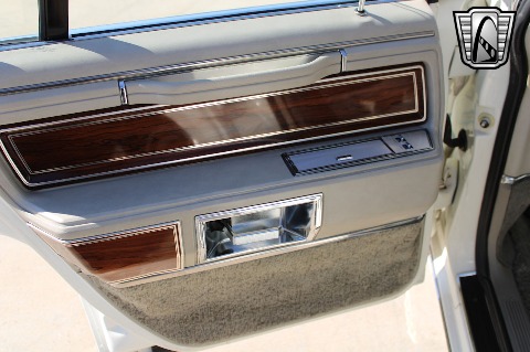 1981 Lincoln Continental image 64