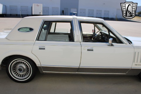 1981 Lincoln Continental image 47