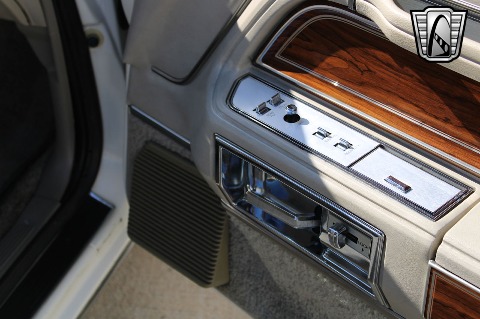 1981 Lincoln Continental image 76