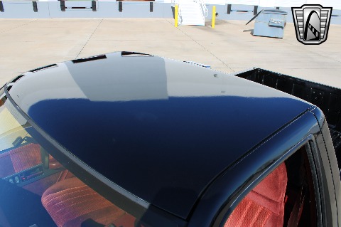 1990 Chevrolet C1500 image 31