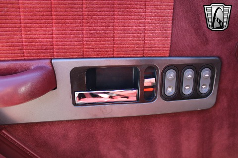 1990 Chevrolet C1500 image 85