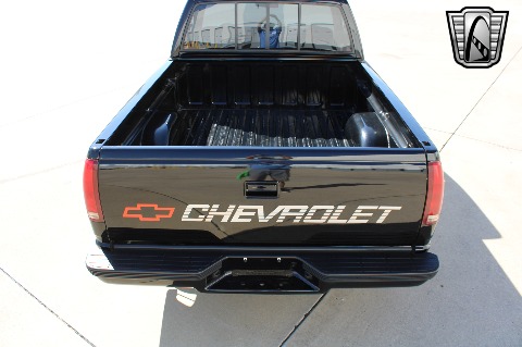 1990 Chevrolet C1500 image 13