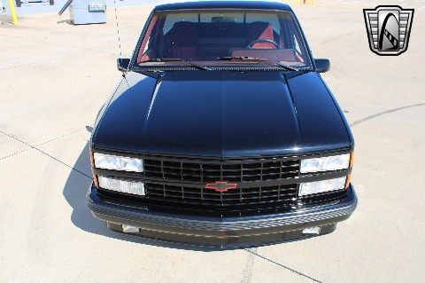 1990 Chevrolet C1500 image 25