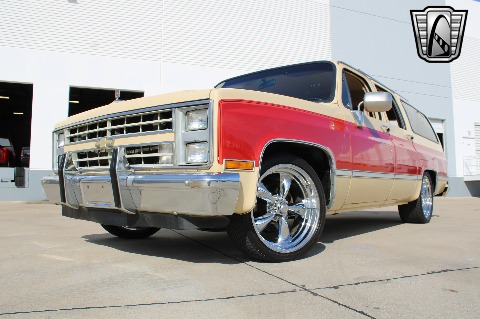 1987 Chevrolet Suburban image 5