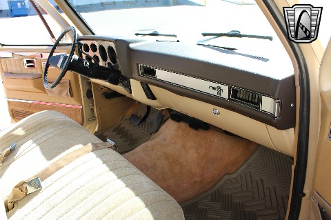 1987 Chevrolet Suburban image 83