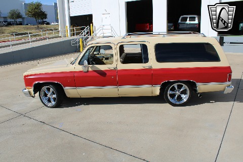 1987 Chevrolet Suburban image 6