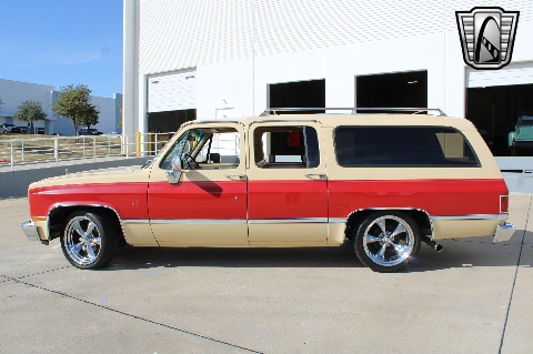 1987 Chevrolet Suburban image 7