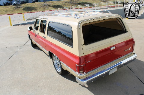 1987 Chevrolet Suburban image 9
