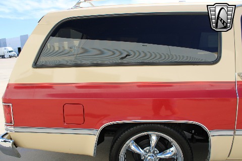 1987 Chevrolet Suburban image 39