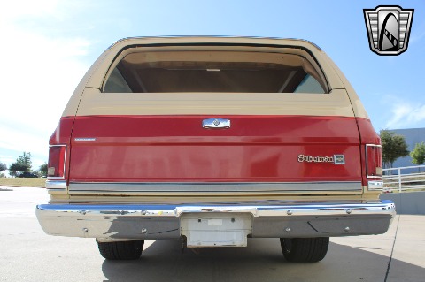 1987 Chevrolet Suburban image 14