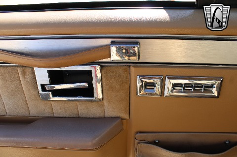 1987 Chevrolet Suburban image 66