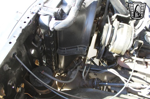 1987 Chevrolet Suburban image 93