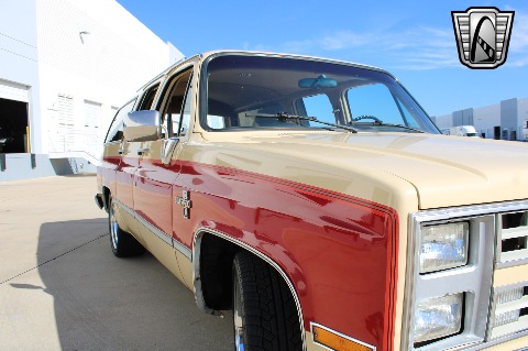 1987 Chevrolet Suburban image 44