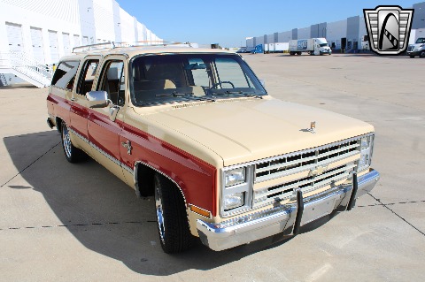 1987 Chevrolet Suburban image 20