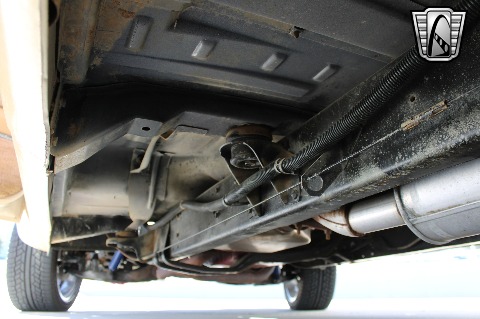 1987 Chevrolet Suburban image 98