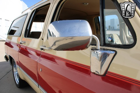 1987 Chevrolet Suburban image 47