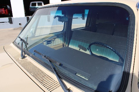 1987 Chevrolet Suburban image 28