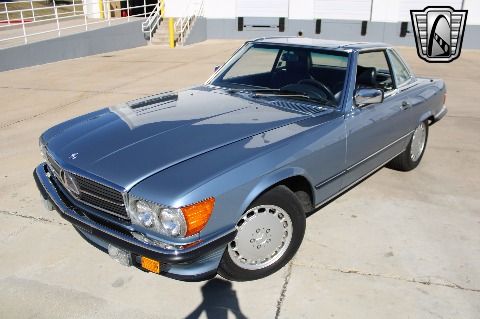 1988 Mercedes-Benz 560SL image 3