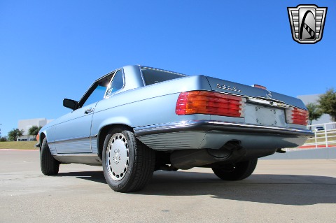 1988 Mercedes-Benz 560SL image 11