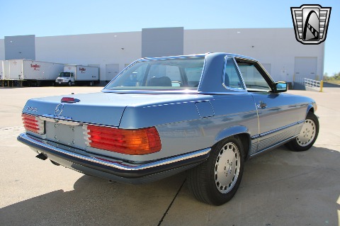 1988 Mercedes-Benz 560SL image 16