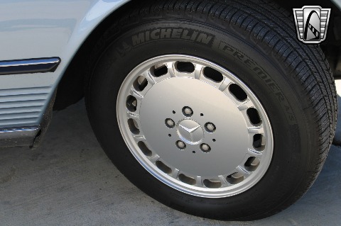 1988 Mercedes-Benz 560SL image 68