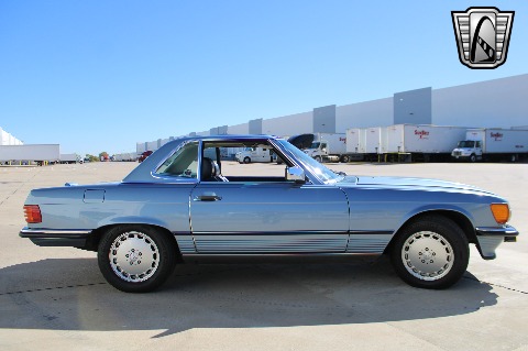 1988 Mercedes-Benz 560SL image 19