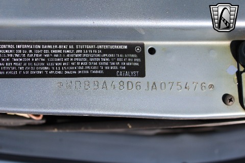 1988 Mercedes-Benz 560SL image 100