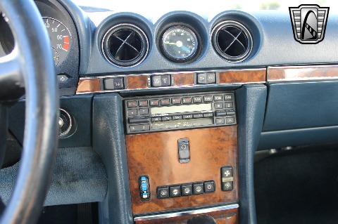 1988 Mercedes-Benz 560SL image 78