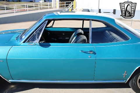1965 Chevrolet Corvair image 29