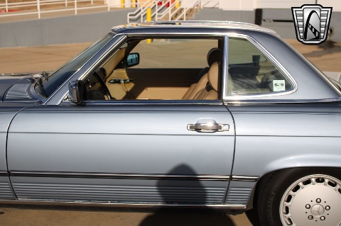 1987 Mercedes-Benz 560SL image 29