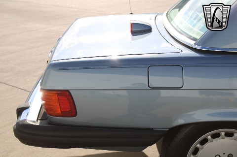 1987 Mercedes-Benz 560SL image 32