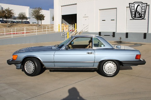 1987 Mercedes-Benz 560SL image 7