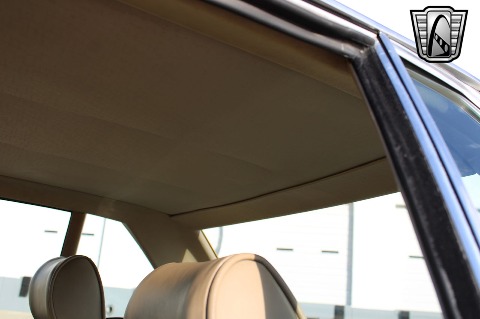 1987 Mercedes-Benz 560SL image 61