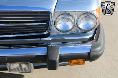 1987 Mercedes-Benz 560SL image 36