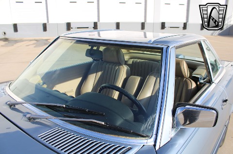 1987 Mercedes-Benz 560SL image 37