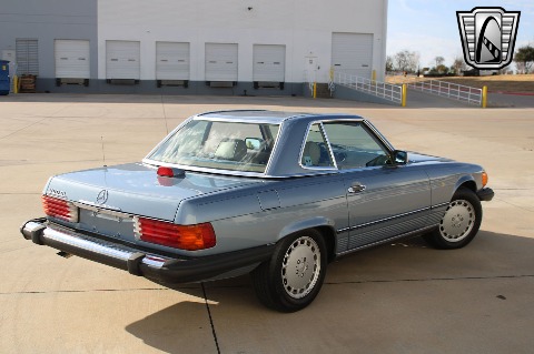 1987 Mercedes-Benz 560SL image 16
