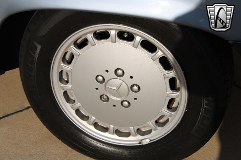 1987 Mercedes-Benz 560SL image 94