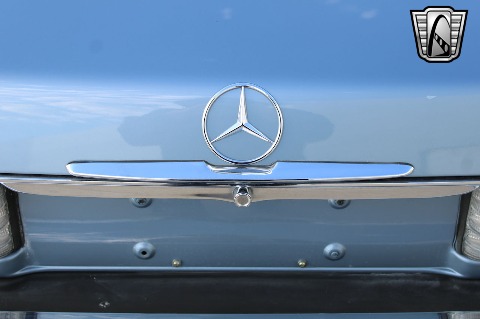 1987 Mercedes-Benz 560SL image 44
