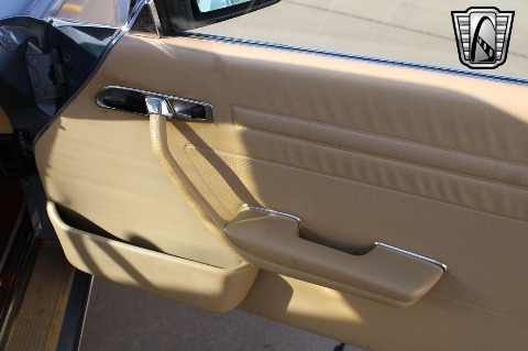 1987 Mercedes-Benz 560SL image 70