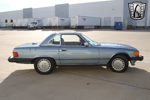 1987 Mercedes-Benz 560SL image 19