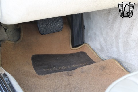 1987 Mercedes-Benz 560SL image 50